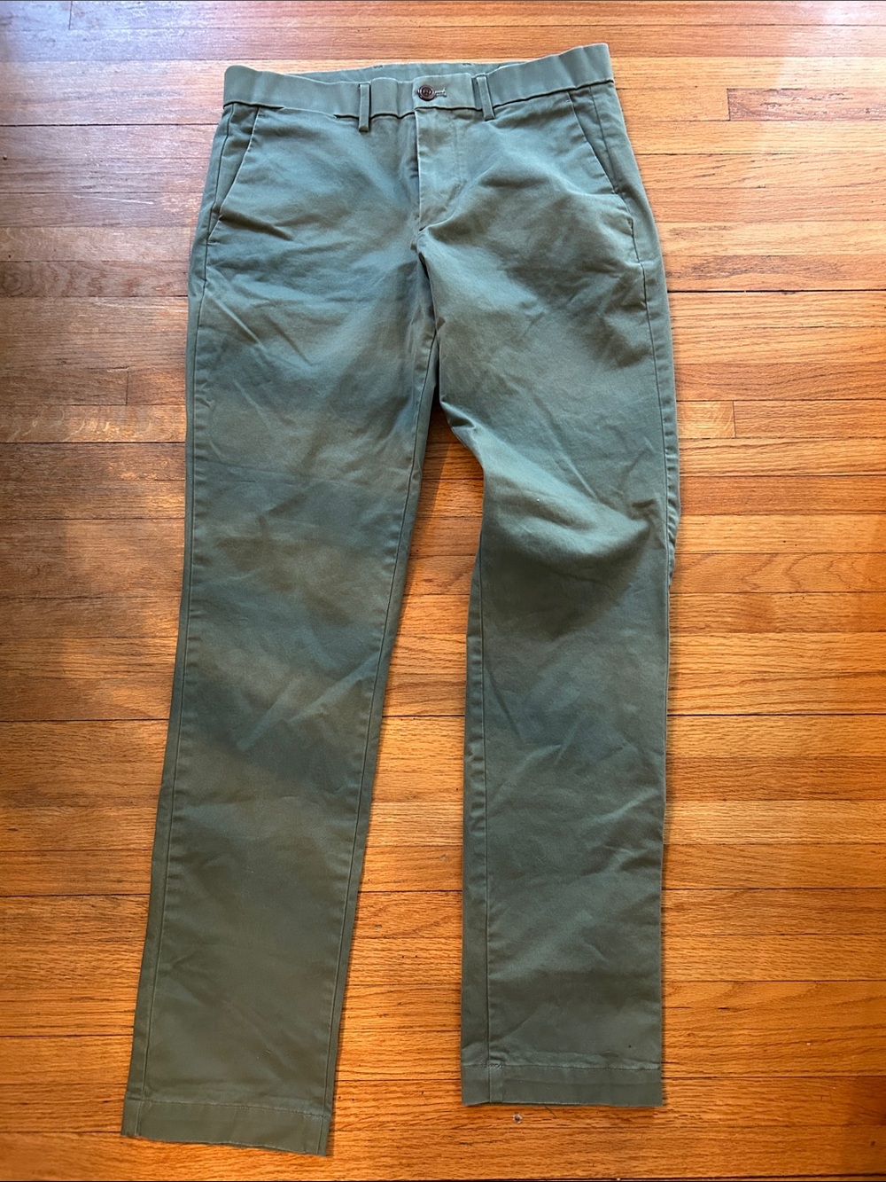 GAP Men's Olive Green Chinos. Size 30x32. Excellent condition